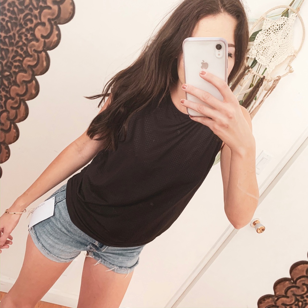 FABLETICS TOP SIZE MEDIUM, NWT $44 SUZANNE TOP BLK